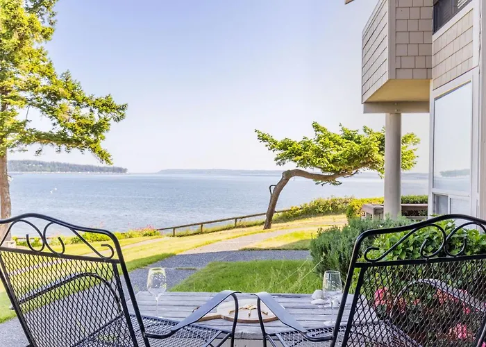 Mutiny Bay Condo By Avantstay